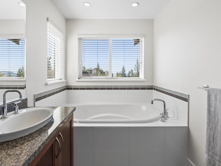 3406 Derbyshire Avenue, Coquitlam, BC, V3E 0G3 - 25