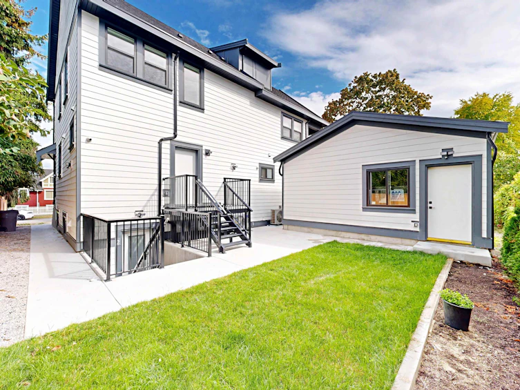 425 N Kaslo Street, Vancouver, BC, V5K 3N2 - 37