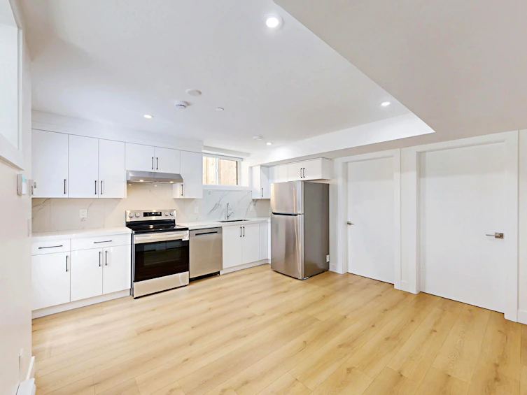 425 N Kaslo Street, Vancouver, BC, V5K 3N2 - 30