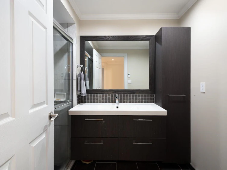 933 Fifth Street, New Westminster, BC, V3L 2Y5 - 26