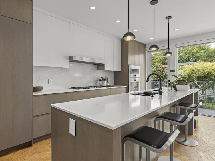 2861 W 13th Avenue, Vancouver, BC, V6K 2T6 - 9