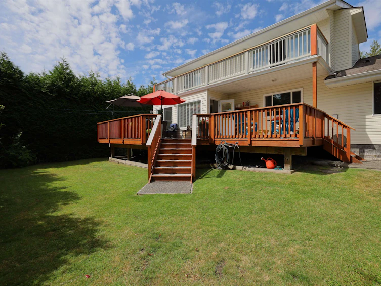 6318 Picadilly Place, Sechelt, BC, V0N 3A0 - 2