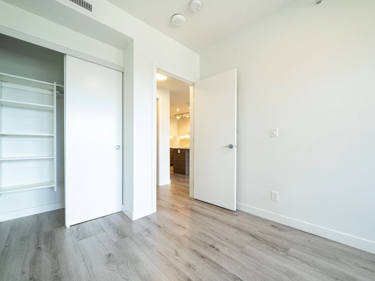 1011-10626 City Parkway, Surrey, BC, V3T 0S3 - 7