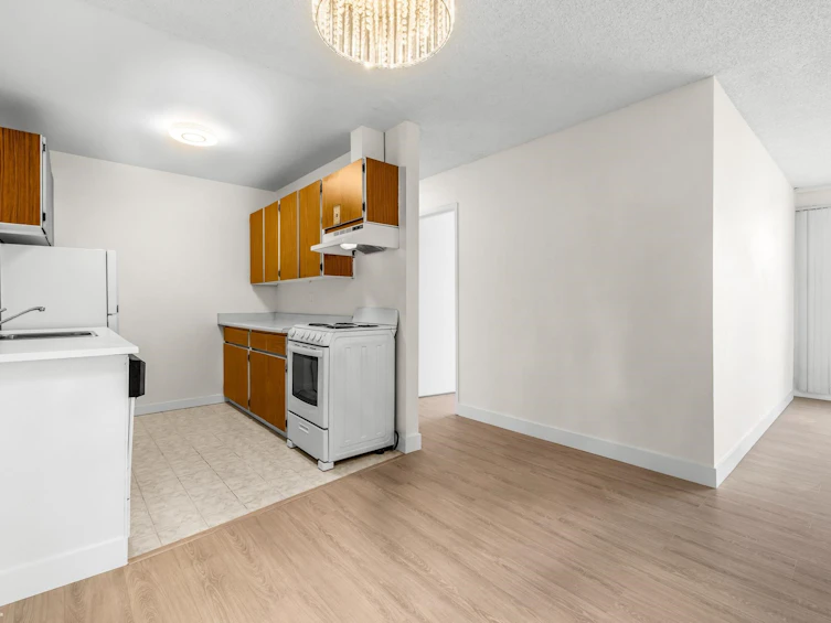 211-7260 Lindsay Road, Richmond, BC, V7C 3M6 - 9