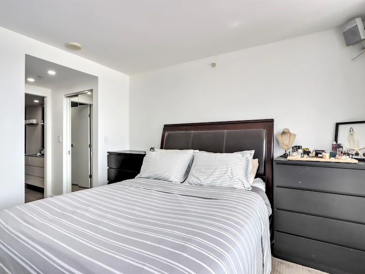 303-8 Smithe Mews, Vancouver, BC, V6B 0A5 - 14