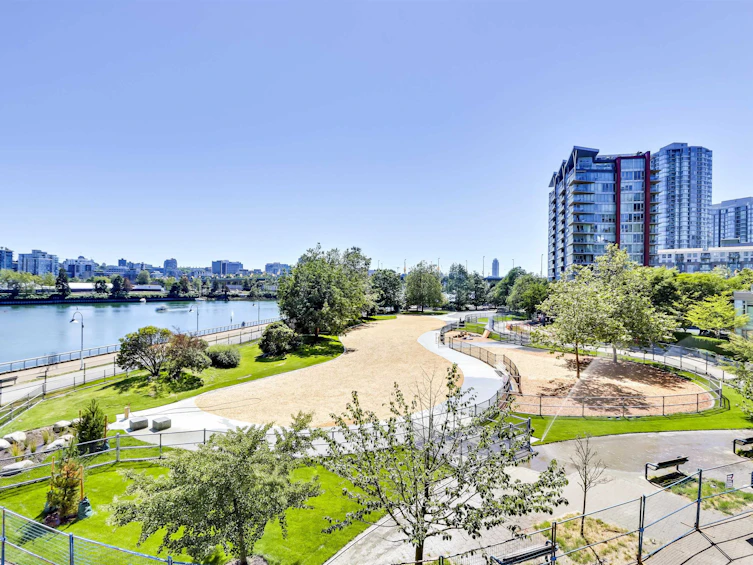 303-8 Smithe Mews, Vancouver, BC, V6B 0A5 - 17