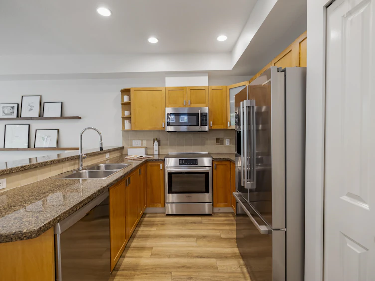 23 Hickory Drive, Port Moody, BC, V3H 5L9 - 13