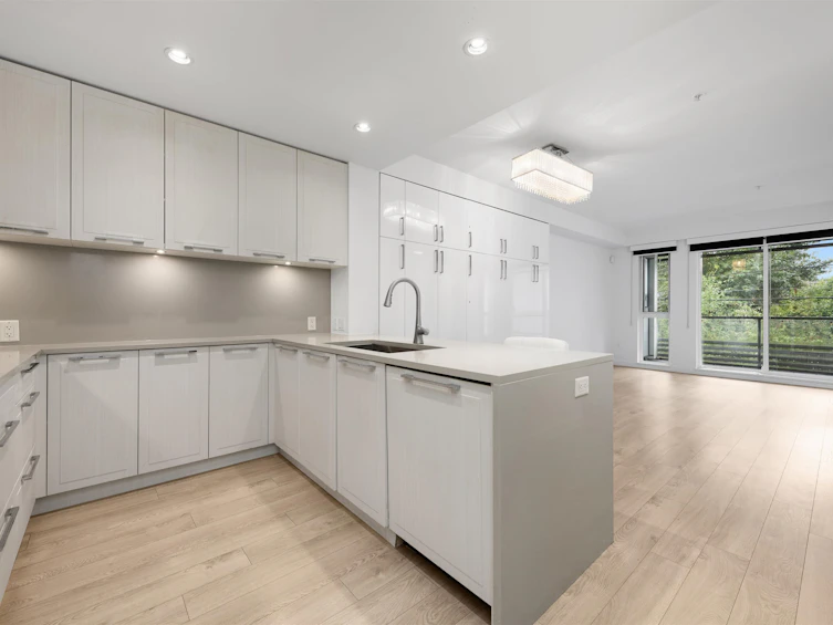 208-6633 Cambie Street, Vancouver, BC, V6P 0E5 - 5