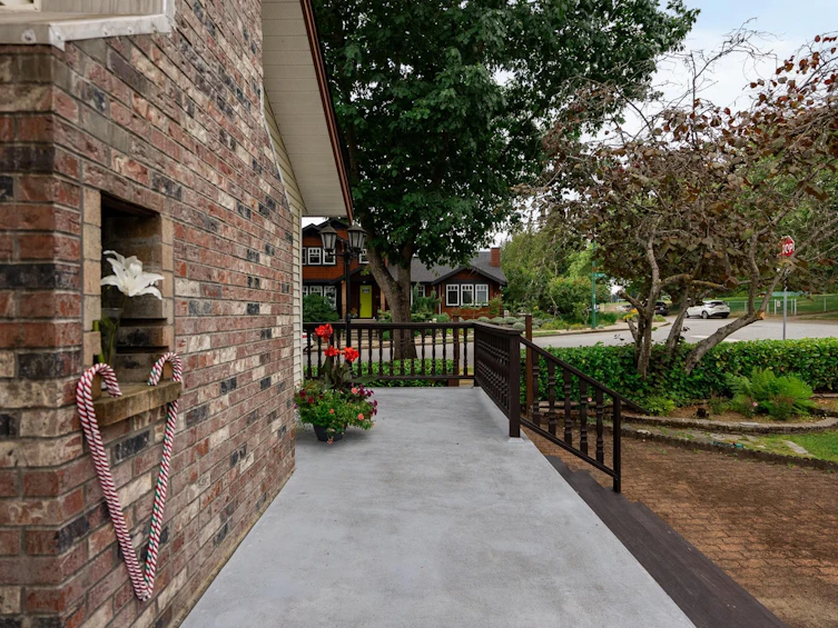 3900 Eton Street, Burnaby, BC, V5C 1J5 - 7