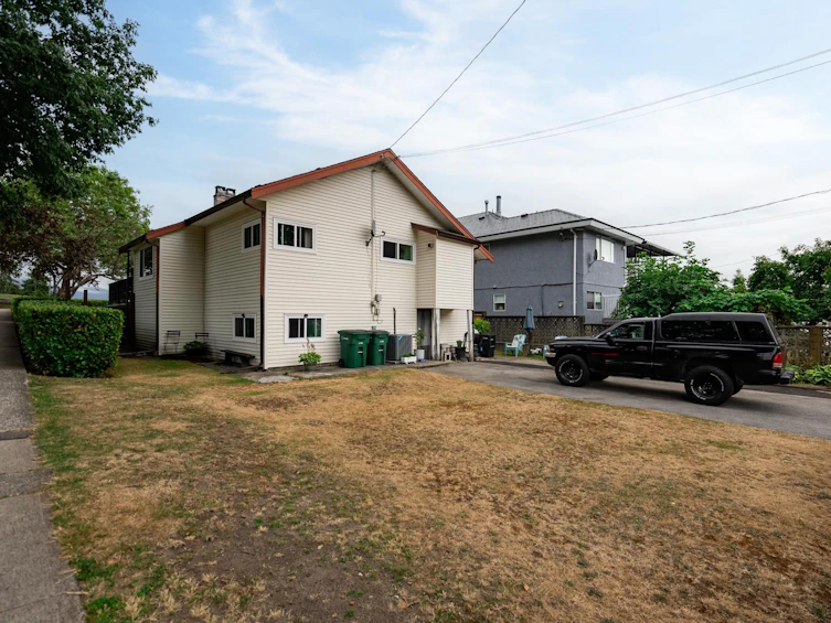 3900 Eton Street, Burnaby, BC, V5C 1J5 - 10