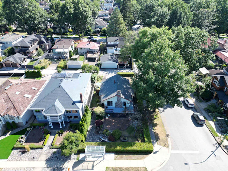 3900 Eton Street, Burnaby, BC, V5C 1J5 - 32