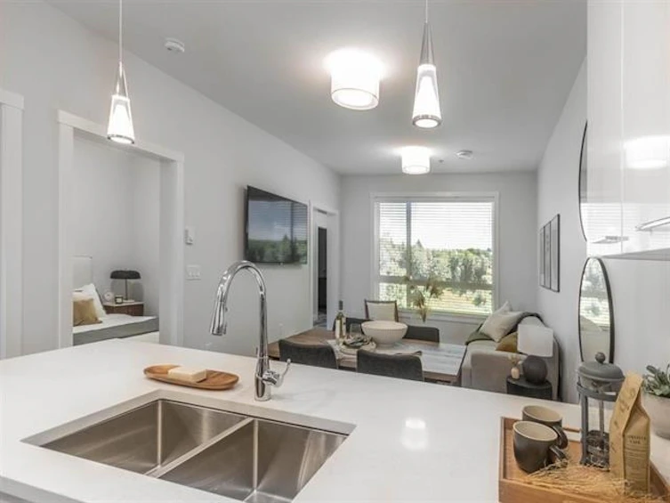 515-33886 Pine Street, Abbotsford, BC - 2