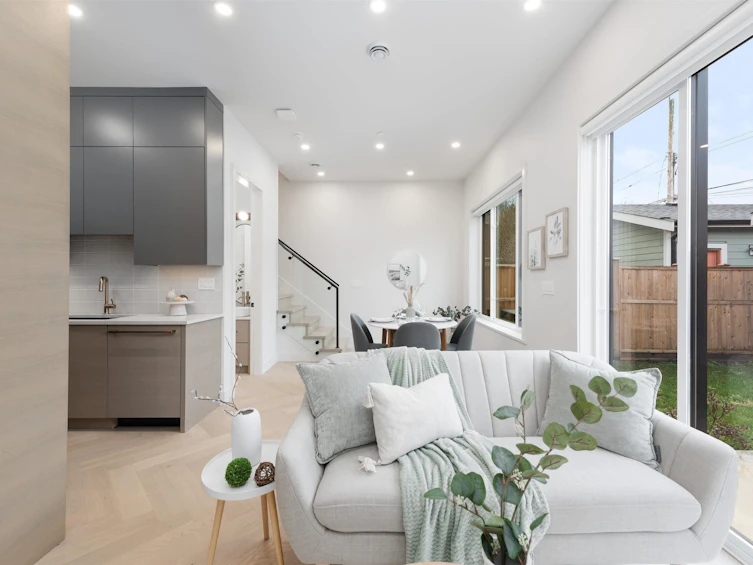 3349 Kaslo Street, Vancouver, BC, V5M 3H3 - 2