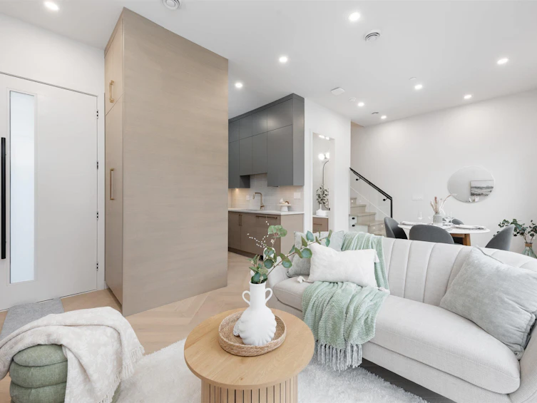 3349 Kaslo Street, Vancouver, BC, V5M 3H3 - 7