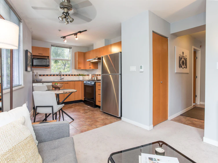 210-638 W 7th Avenue, Vancouver, BC, V5Z 1B5 - 2