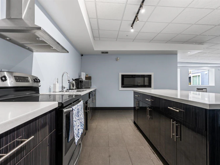 211-2242 Whatcom Road, Abbotsford, BC, V3G 0G3 - 30