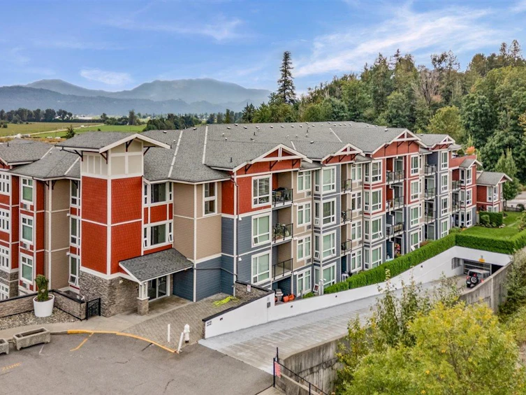 211-2242 Whatcom Road, Abbotsford, BC, V3G 0G3 - 3