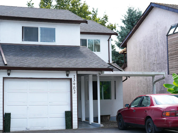 13902 Laurel Drive, Surrey, BC, V3T 1A9 - 2