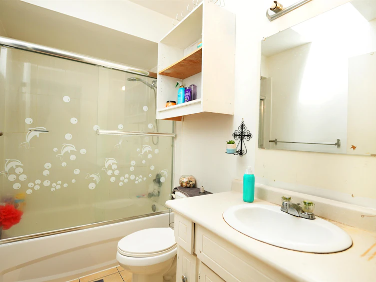 13902 Laurel Drive, Surrey, BC, V3T 1A9 - 12