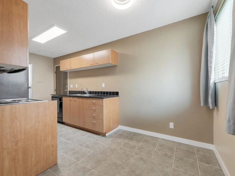 303-1121 Howie Avenue, Coquitlam, BC, V3J 1T9 - 7
