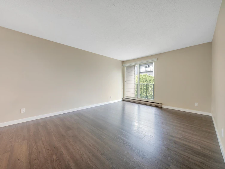 303-1121 Howie Avenue, Coquitlam, BC, V3J 1T9 - 9