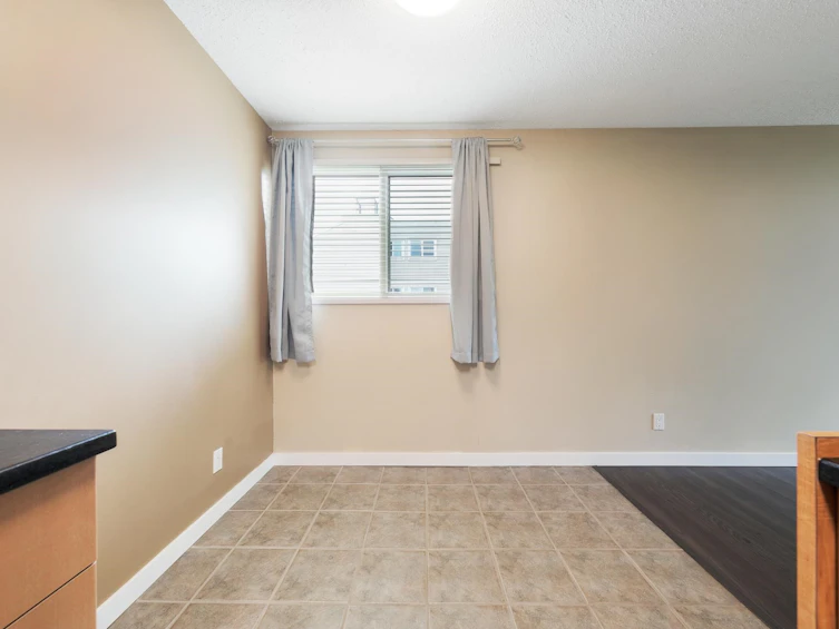 303-1121 Howie Avenue, Coquitlam, BC, V3J 1T9 - 5