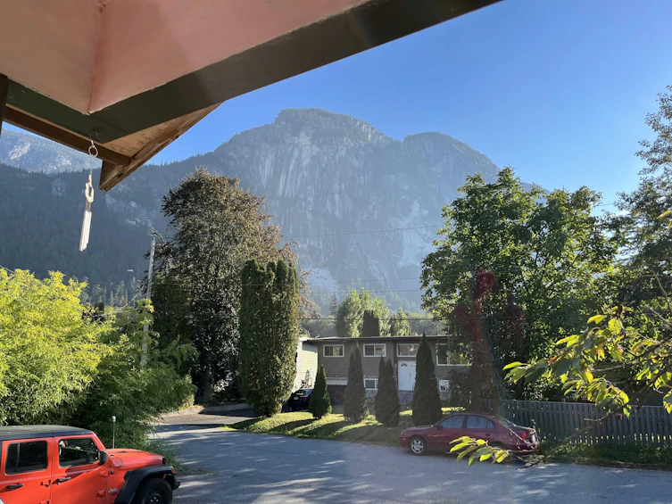 1764 Garden Place, Squamish, BC, V8B 0X5 - 4