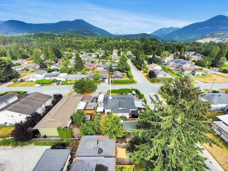 40317 Diamond Head Road, Squamish, BC, V0N 3G0 - 13