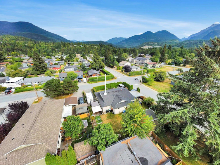 40317 Diamond Head Road, Squamish, BC, V0N 3G0 - 14