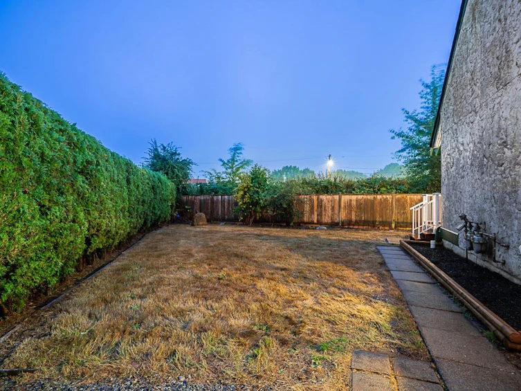 26886 32 Avenue, Langley, BC, V4W 3L5 - 3