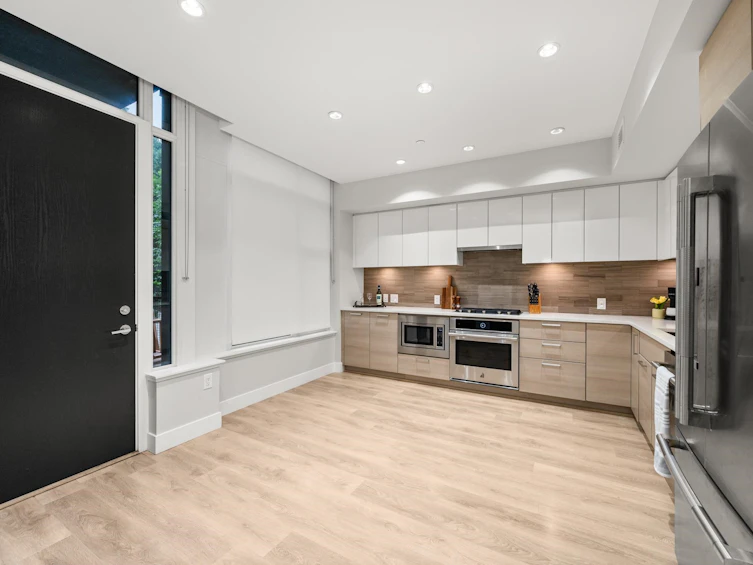 3482 Marine Way, Vancouver, BC, V5S 0H1 - 5