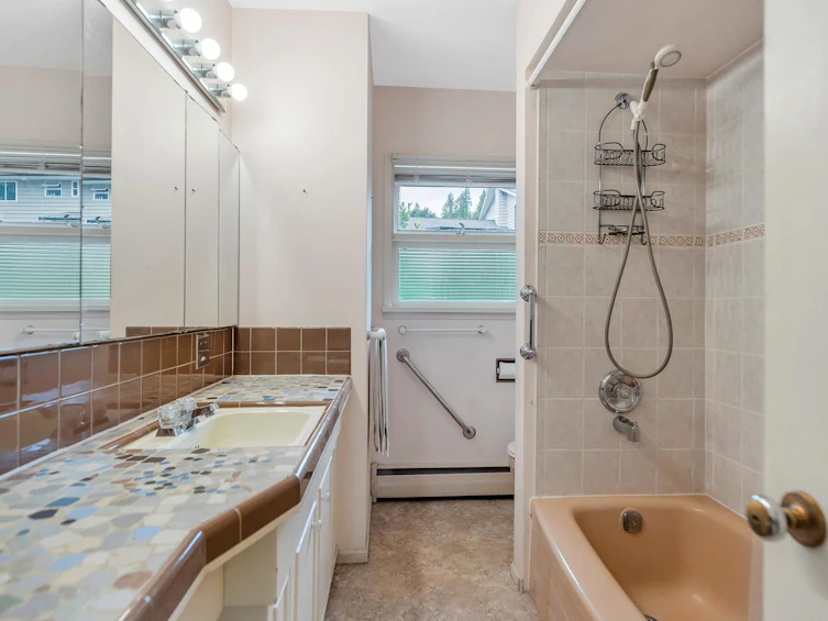 3088 Lazy A Street, Coquitlam, BC, V3C 3N9 - 24