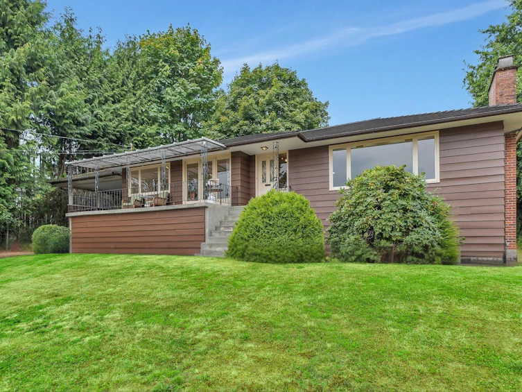 3088 Lazy A Street, Coquitlam, BC, V3C 3N9 - 3