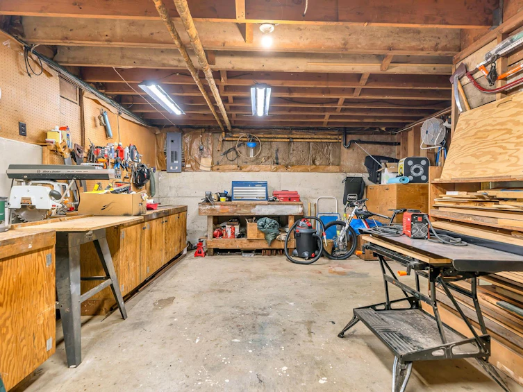 3088 Lazy A Street, Coquitlam, BC, V3C 3N9 - 33