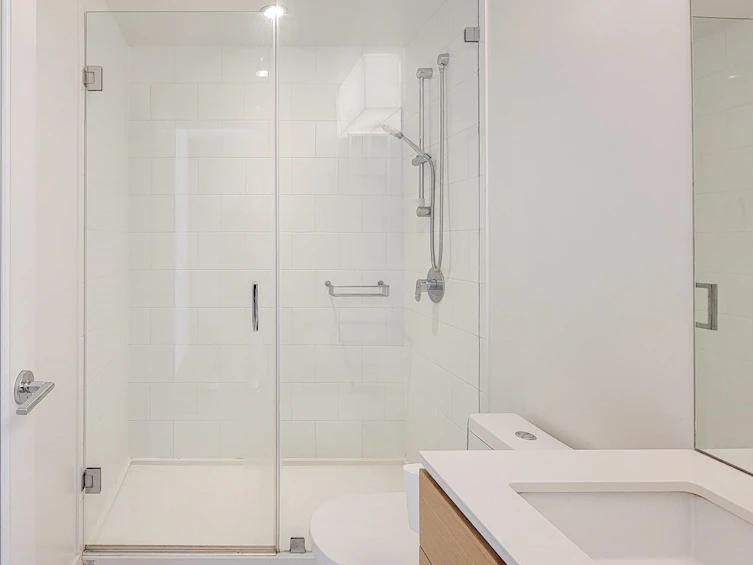 2501-13438 Central Avenue, Surrey, BC, V3T 0N2 - 14