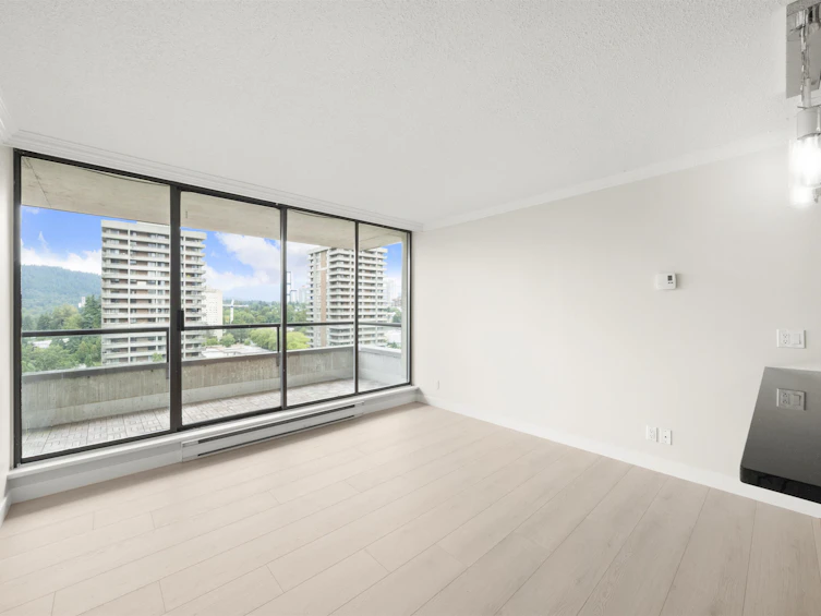 1807-3970 Carrigan Crescent, Burnaby, BC, V3N 4S5 - 2