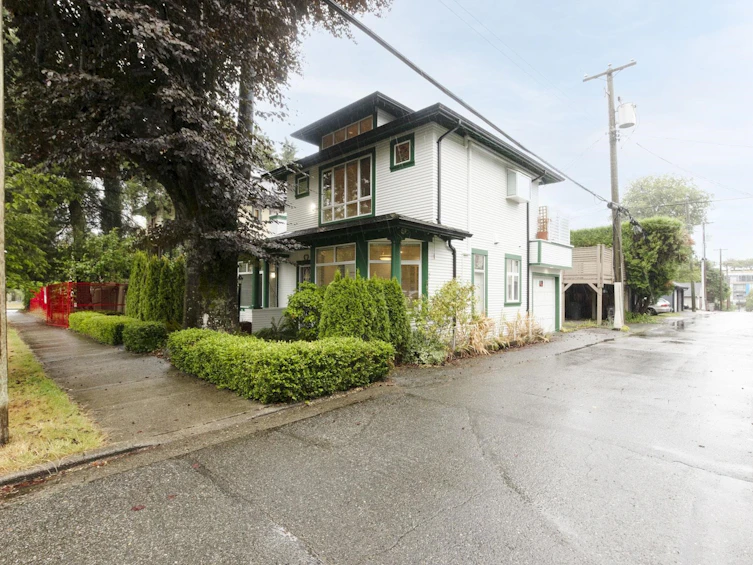 3135 Maple Street, Vancouver, BC, V6J 5K7 - 3