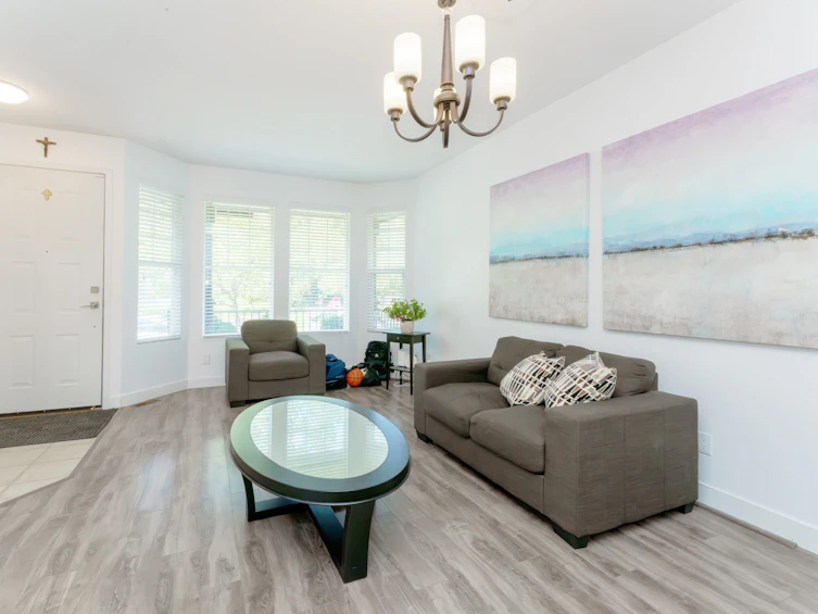 24386 101 Avenue, Maple Ridge, BC, V2W 1W8 - 2