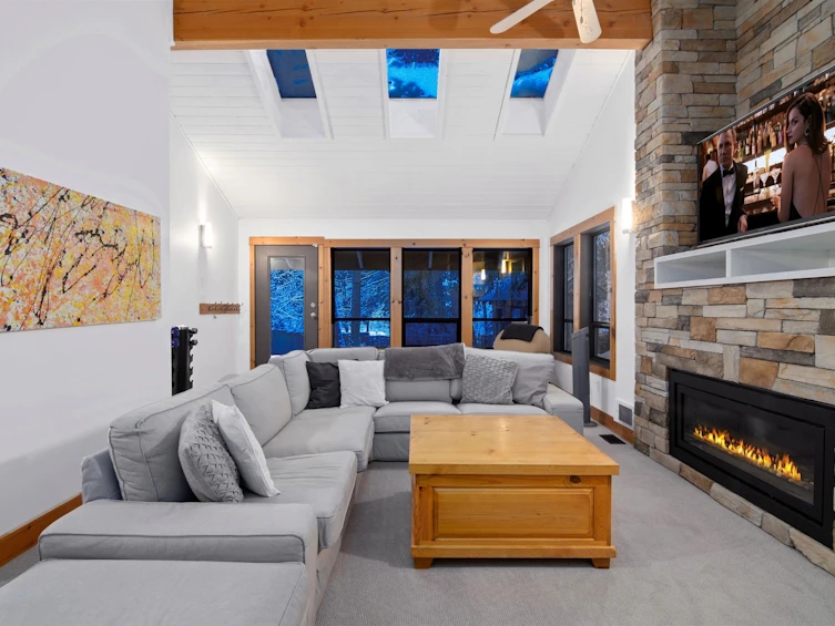 6411 Easy Street, Whistler, BC, V8E 0C5 - 4