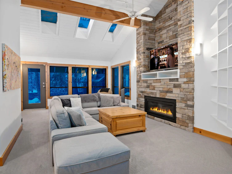 6411 Easy Street, Whistler, BC, V8E 0C5 - 3
