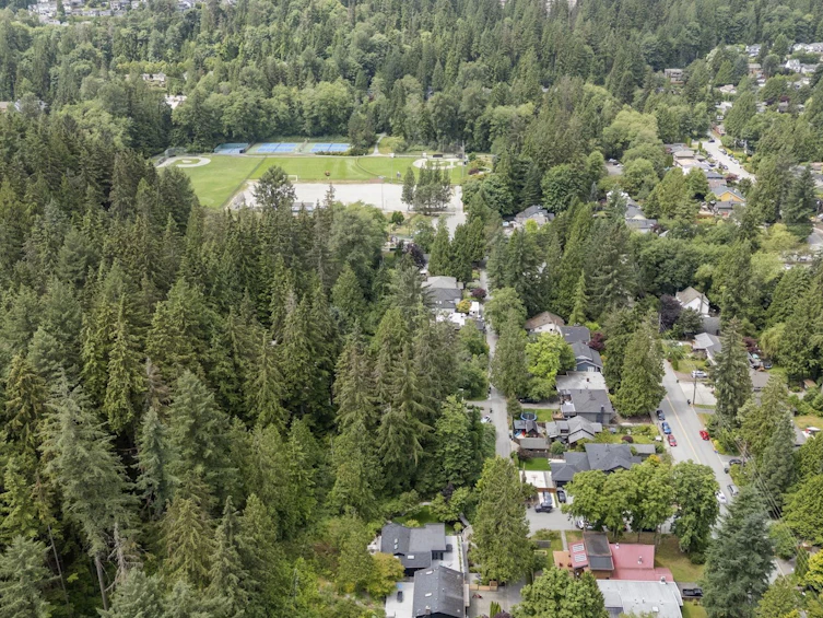 4507 Summerside Lane, North Vancouver, BC, V7G 1H4 - 32