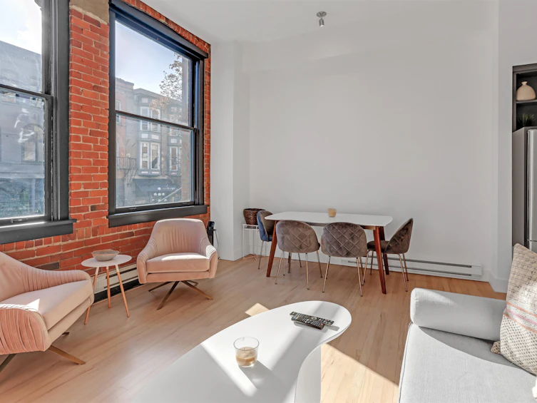 201-345 Water Street, Vancouver, BC, V6B 1B8 - 2
