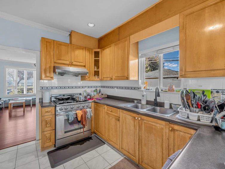 180 E 62nd Avenue, Vancouver, BC, V5X 2E6 - 19