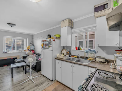 180 E 62nd Avenue - 3