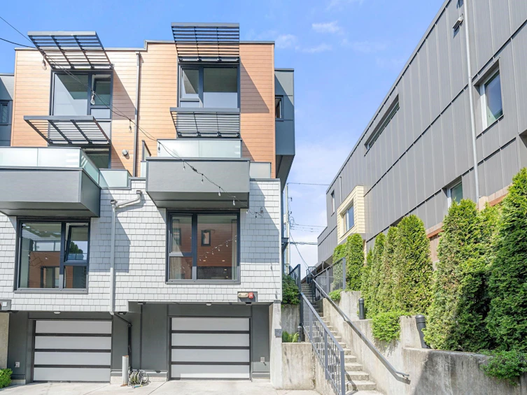 35-720 E 3rd Street, North Vancouver, BC, V7L 0G7 - 3