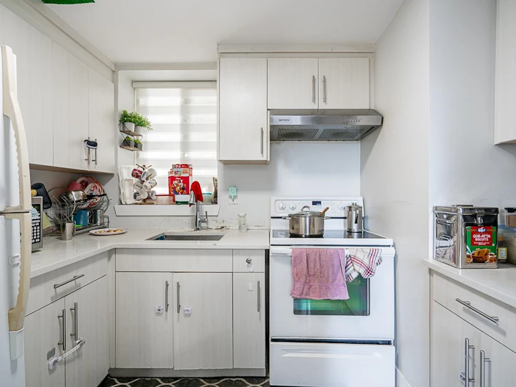 5886 184a Street, Surrey, BC, V3S 5S7 - 22