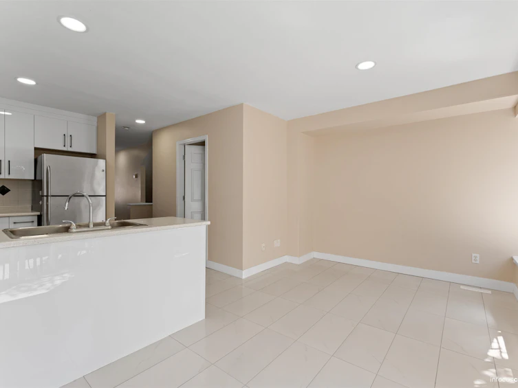 66-12110 75a Avenue, Surrey, BC, V3W 1M1 - 5