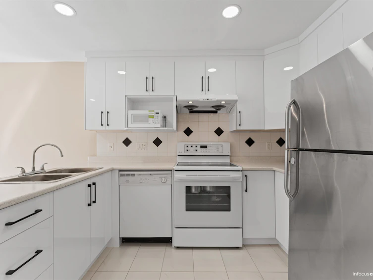 66-12110 75a Avenue, Surrey, BC, V3W 1M1 - 3