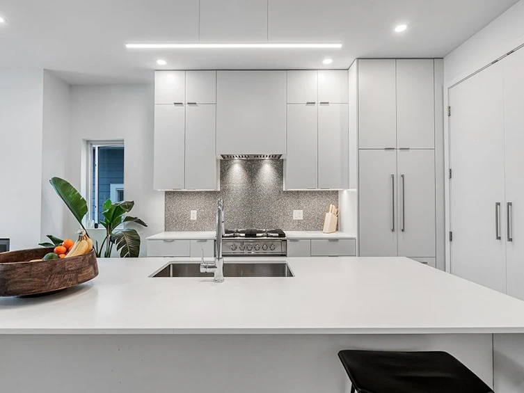 438 E 37th Avenue, Vancouver, BC, V5W 1E9 - 9