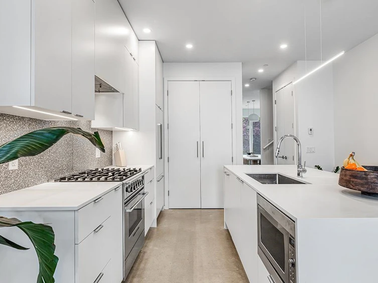 438 E 37th Avenue, Vancouver, BC, V5W 1E9 - 8
